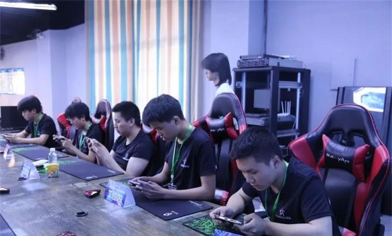 畅玩天神竞技场：选择角色，探索多彩游戏世界