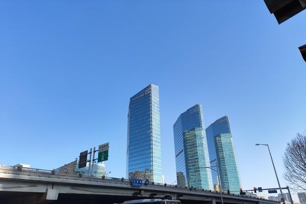 小米手机5评测：三年后失望惊喜，黑科技揭秘