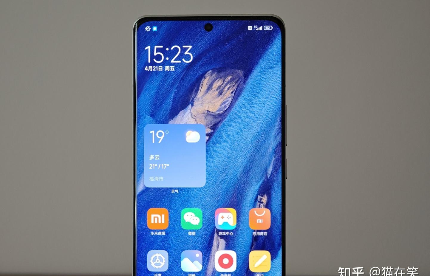 小米5手机评测：手感舒适，黑科技惊喜！