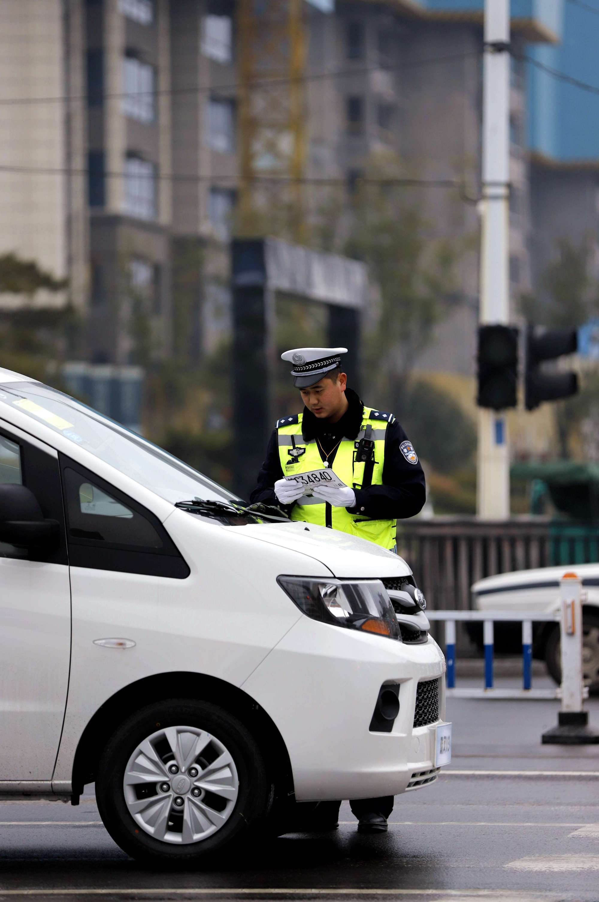 交警公安局管吗_交警公安网综合平台_公安和交警