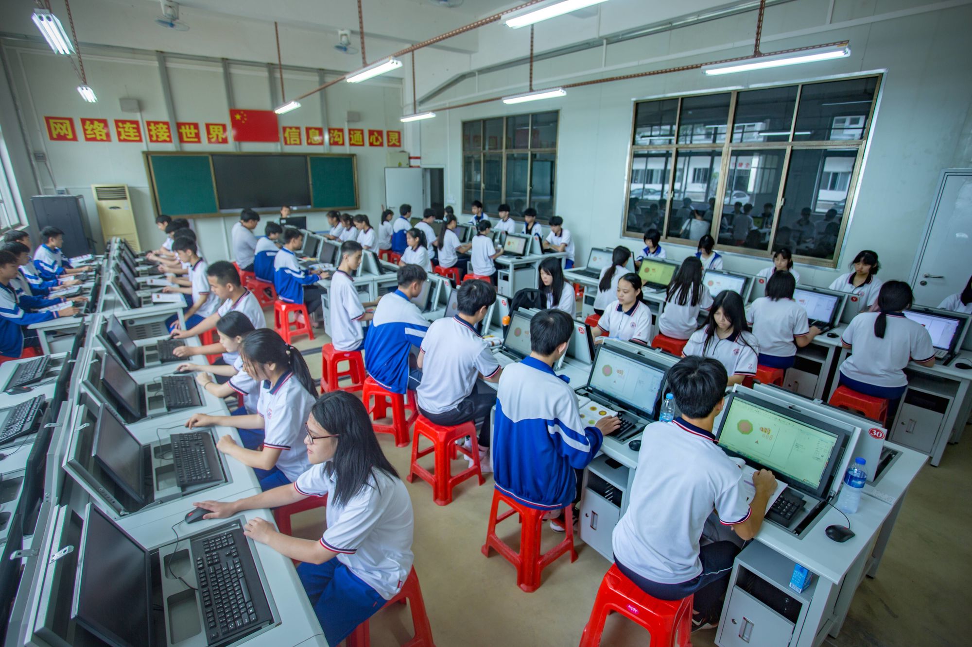 中等中专职业学校是大专吗_中等职业学校是中专吗_中等职业学校中专