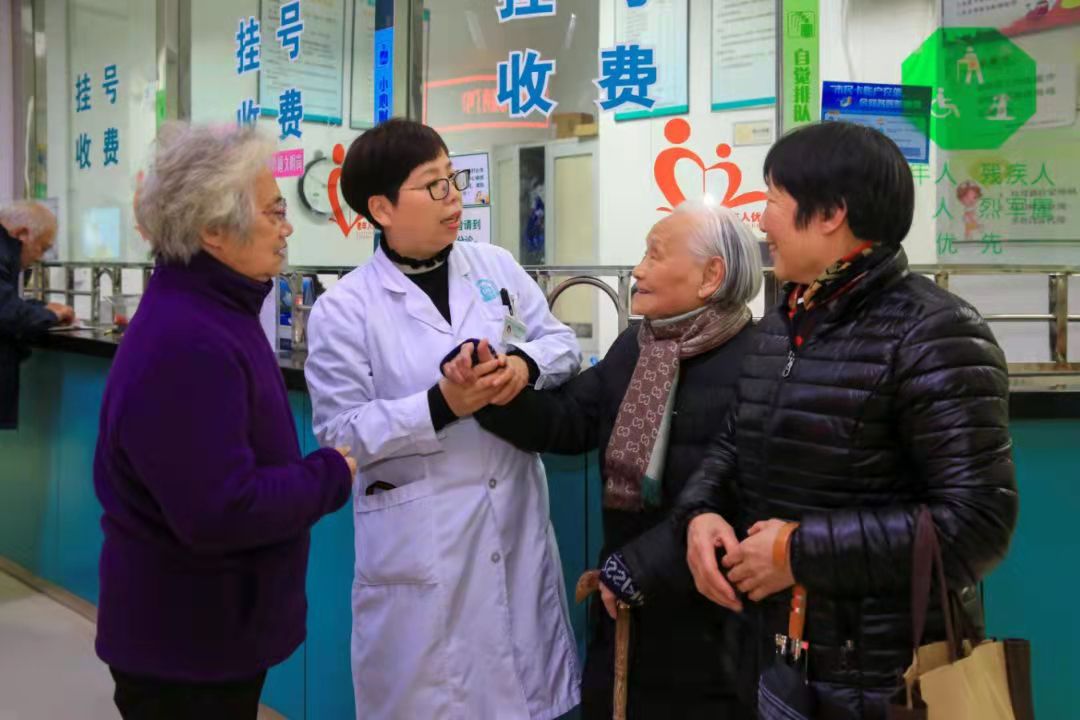 朝阳医院电话咨询电话_朝阳医院电话号码多少_朝阳医院+电话