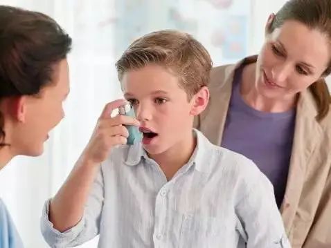 小儿哮喘症状模拟视频_小儿哮喘的视频_哮喘模拟器