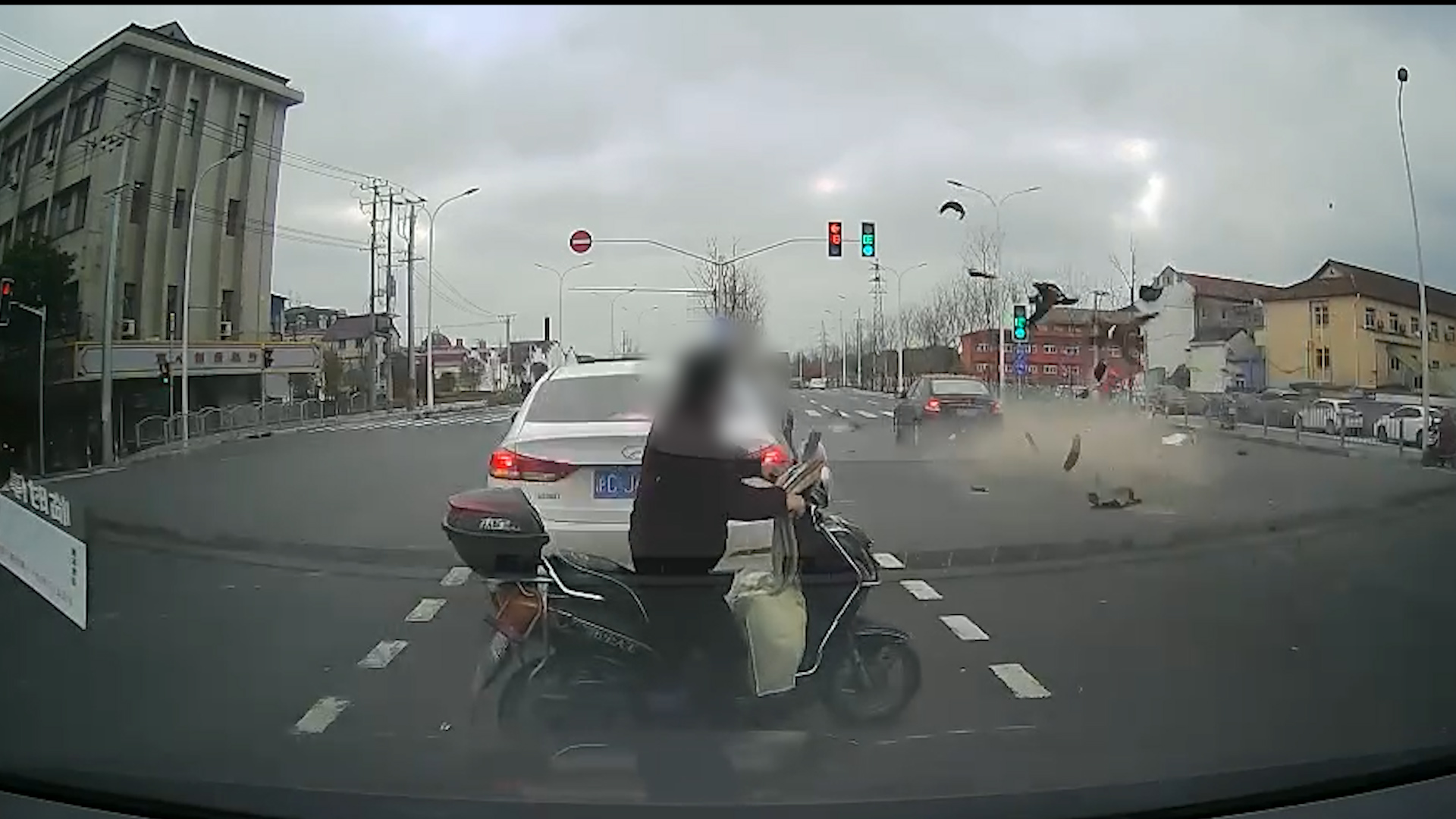 路口监控交通图片大全_路口监控摄像头图片大全_交通路口监控图片