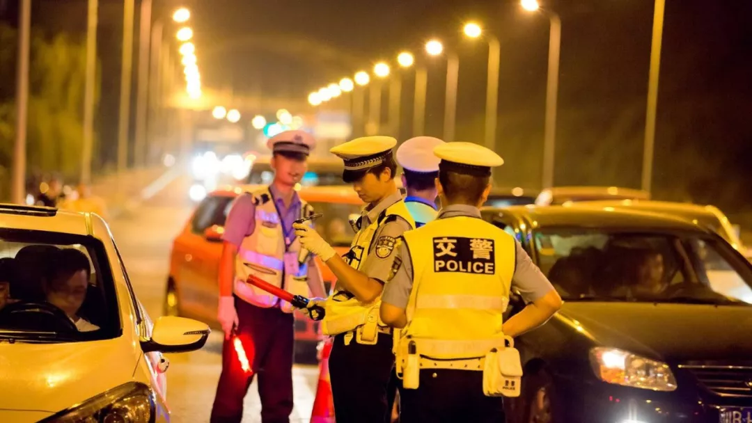 交警和公安什么关系_交警和公安的区别_交警和公安