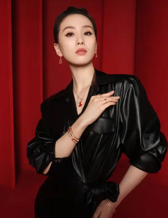 黑色主题装修图片_黑色质感主题_主题黑色系