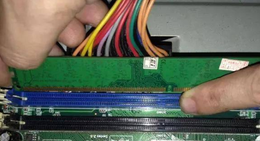 应用程序打开没反应怎么回事_win7应用程序打不开_应用程序打开变成文本文档