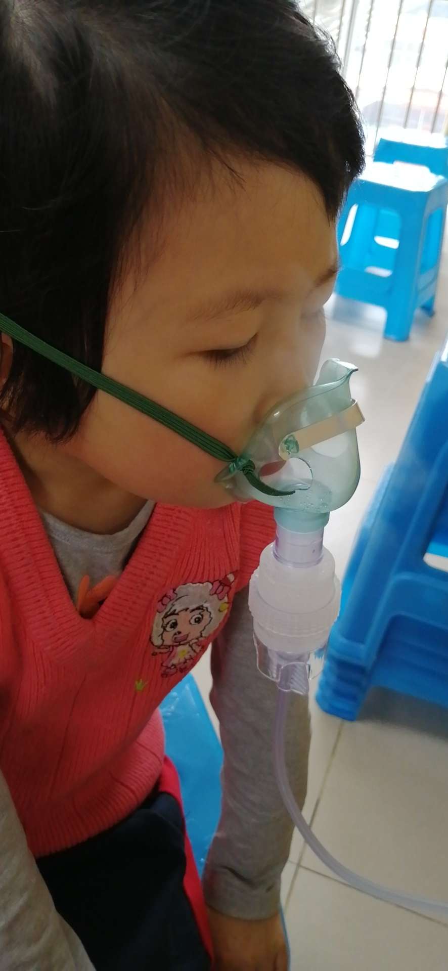 你能不能帮我讲一下小儿哮喘_小孩儿哮喘视频播放什么症状_小儿哮喘视频