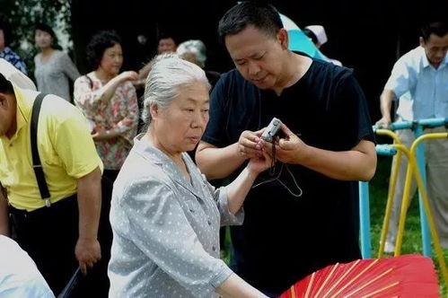 金鱼满堂 